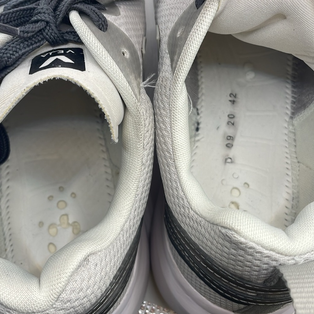 Veja - CONDOR 2 ALVEOMESH Athletic Shoes - Grey White - 42 or 9 - Picture 7 of 14